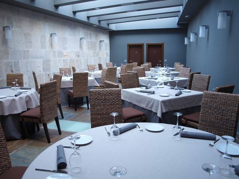 Los Almirantes Hotel
