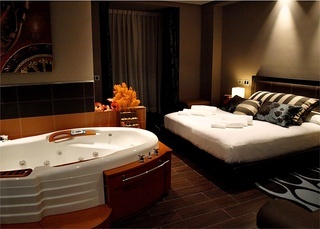 Los Almirantes Hotel