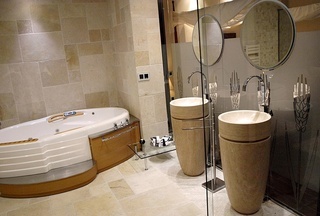 Los Almirantes Hotel