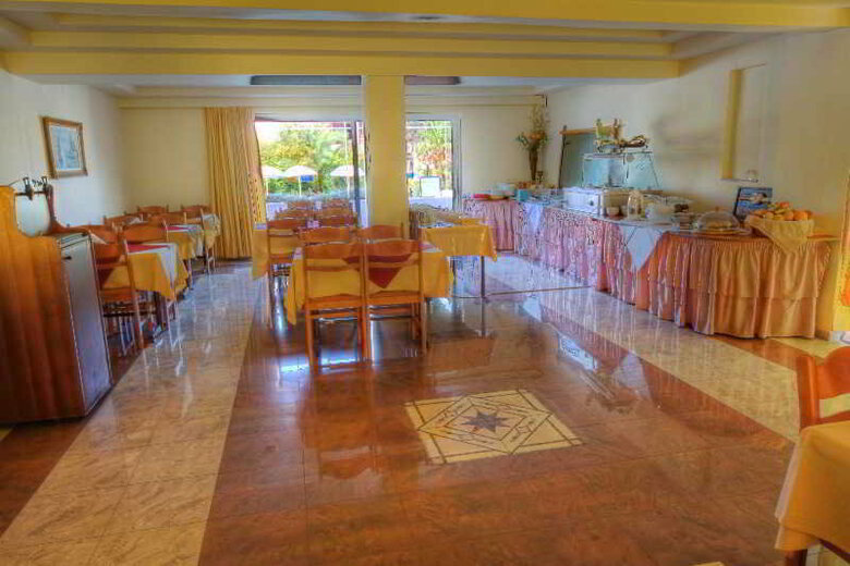 Kassandra Family Aparthotel & Spa