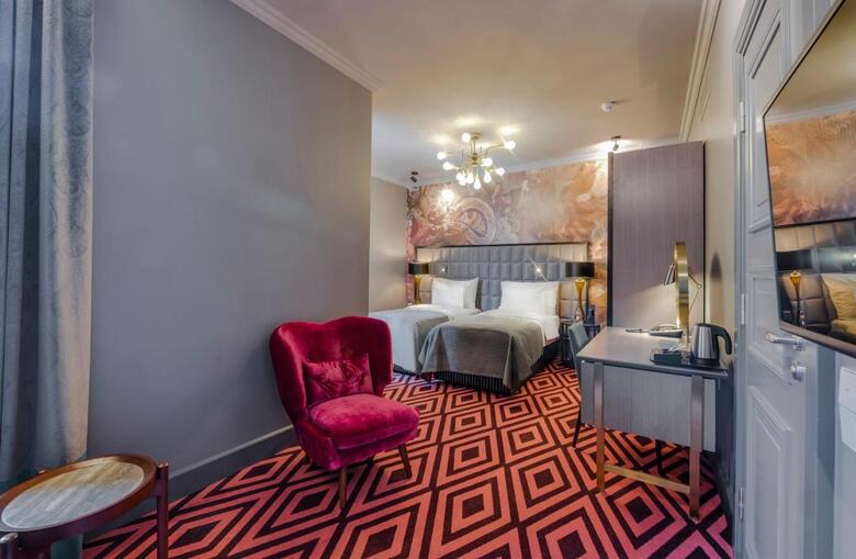 Grand Poet Hotel By Semarah