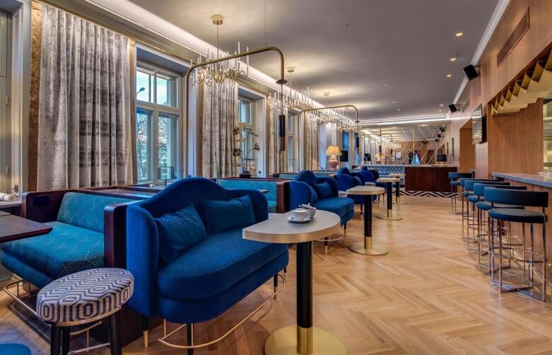 Grand Poet Hotel By Semarah