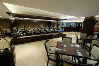 Lynn Hotel