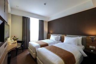 Lynn Hotel