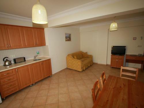 Sea Breeze Hotel And Apartments