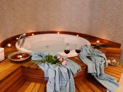Sea Breeze Hotel And Apartments