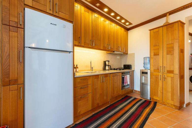 Ionia House