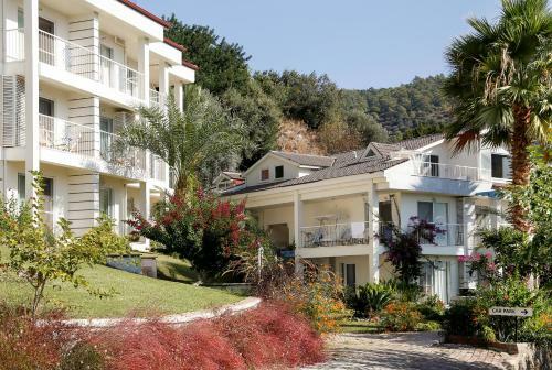 Morina Deluxe Hotel