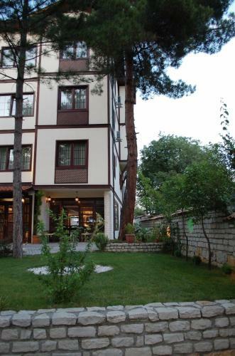 Diamond Park Hotel
