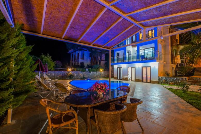 Olympia Villas