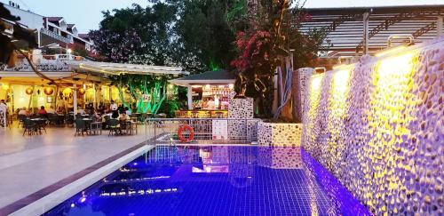 Tonoz Beach Hotel