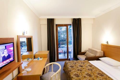 Hotel Perdikia Beach
