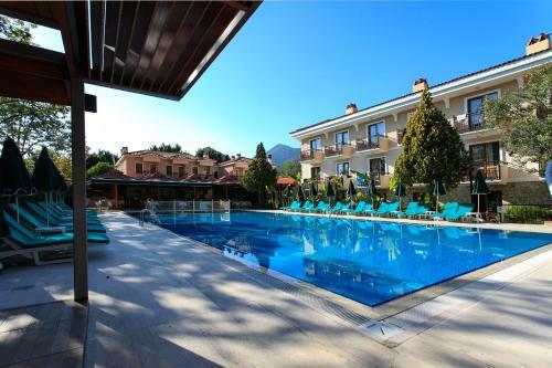 Hotel Perdikia Beach