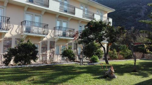 Mavruka Hotel