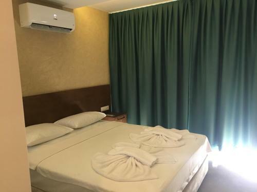 Hostal Mellis Beach Hotel