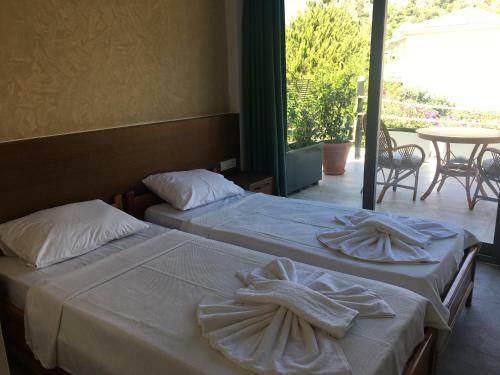 Hostal Mellis Beach Hotel