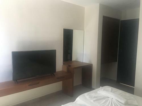 Hostal Mellis Beach Hotel