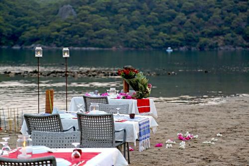 Sugar Beach Club