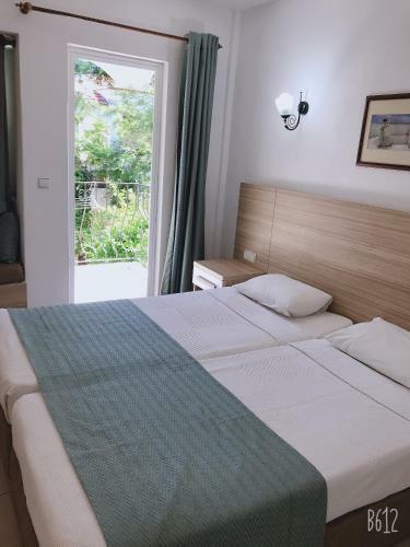 Ant Apart Hotel
