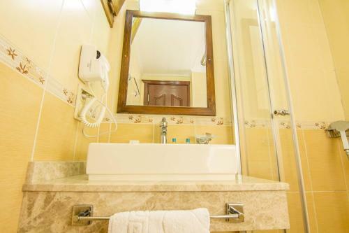 Unsal Hotel