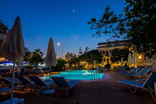 Unsal Hotel