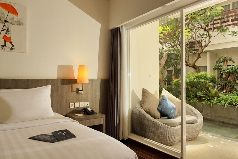 Hotel Aston Canggu Beach Resort & Spa