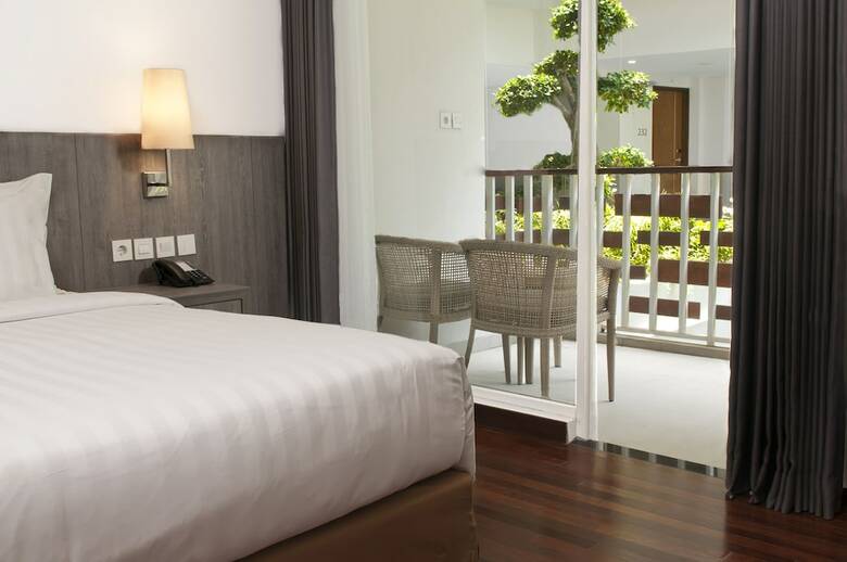 Hotel Aston Canggu Beach Resort & Spa