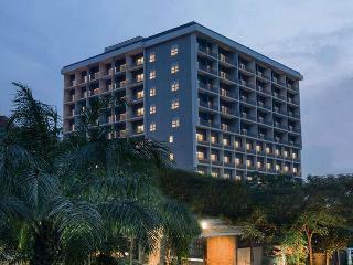 Delonix Hotel Karawang