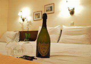 Alexakis Hotel