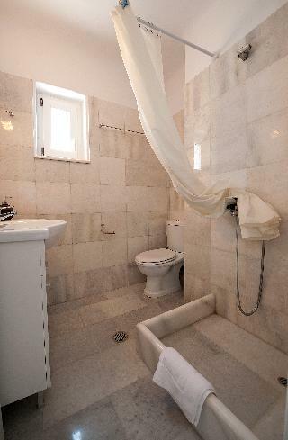 Apartamentos White Cliff Villas