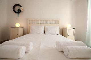 Apartamentos White Cliff Villas