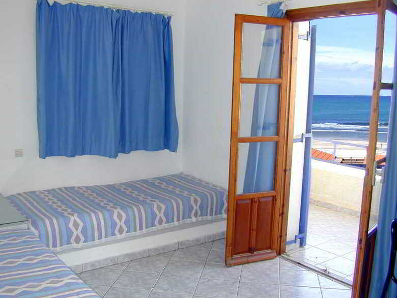 Hotel Mikes Beach Apartments & Studios
