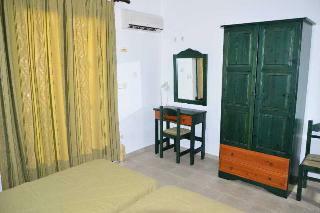 Apartamentos Koukounaries Studios