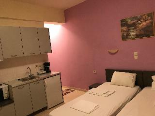 Nikas Rooms & Apartments