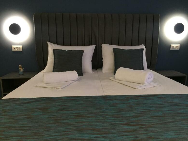 Adamakis Hotel