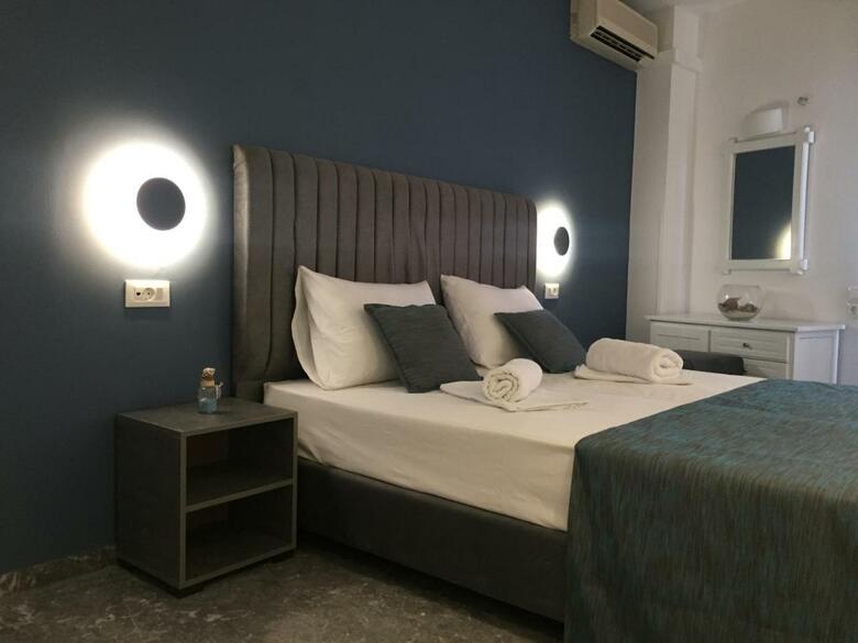 Adamakis Hotel