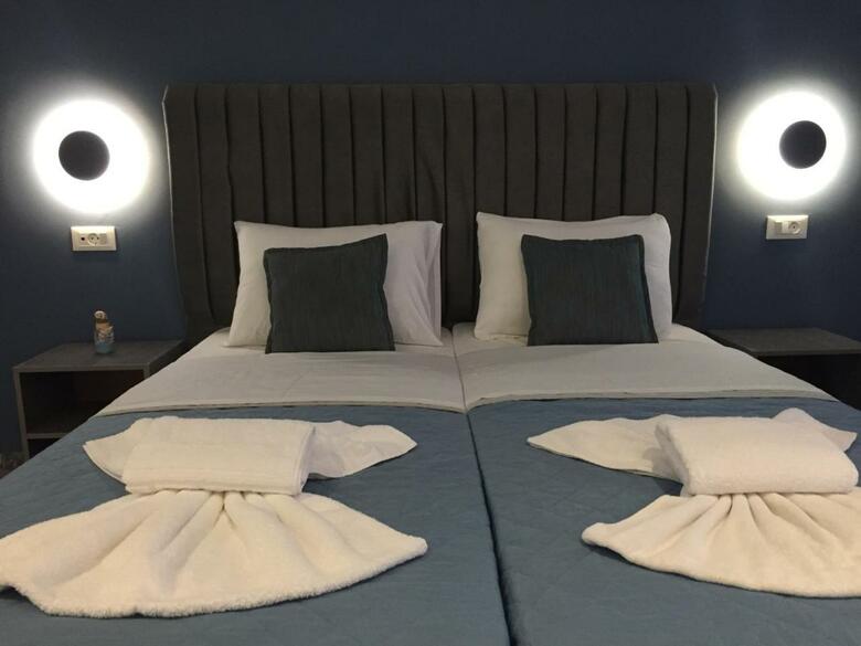 Adamakis Hotel