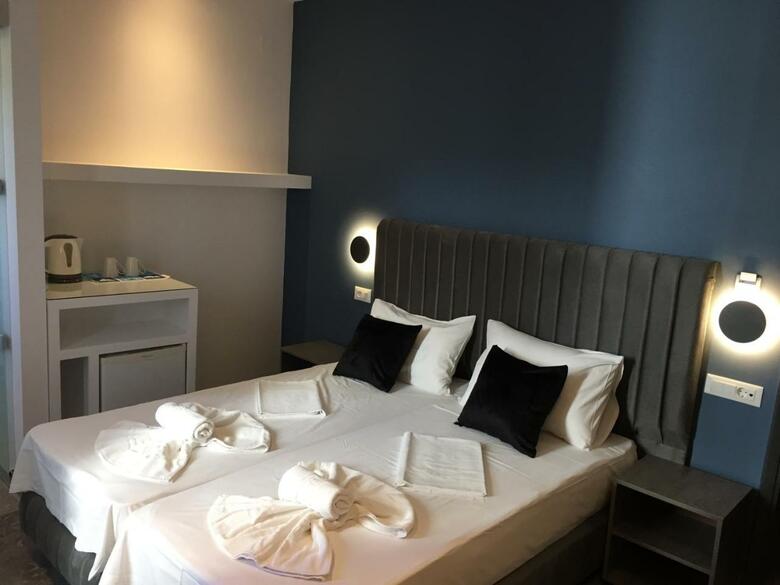 Adamakis Hotel