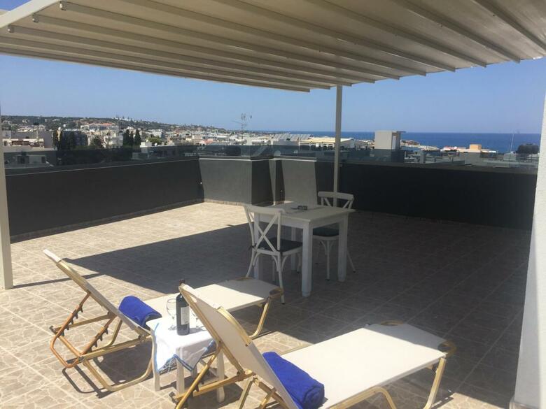 Adamakis Hotel