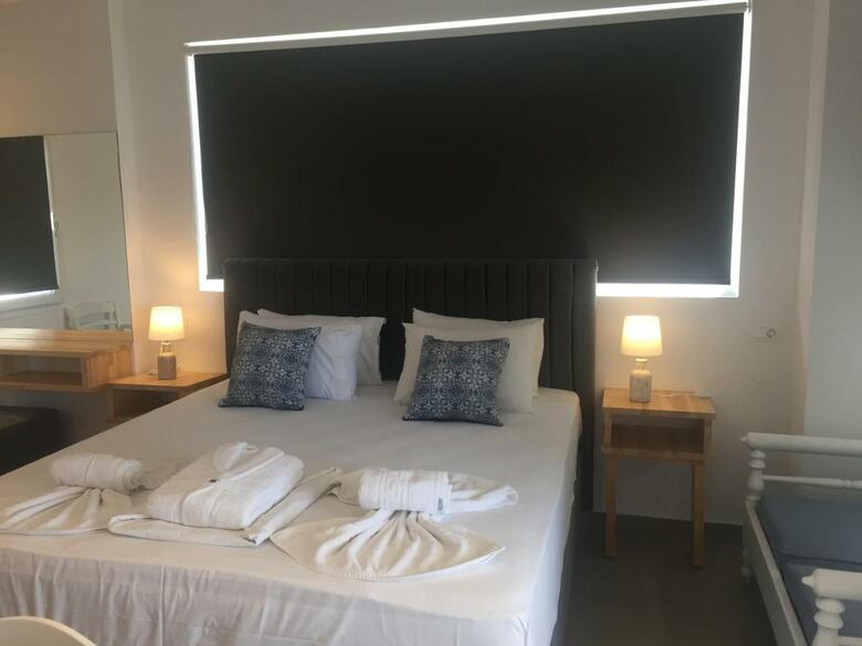Adamakis Hotel
