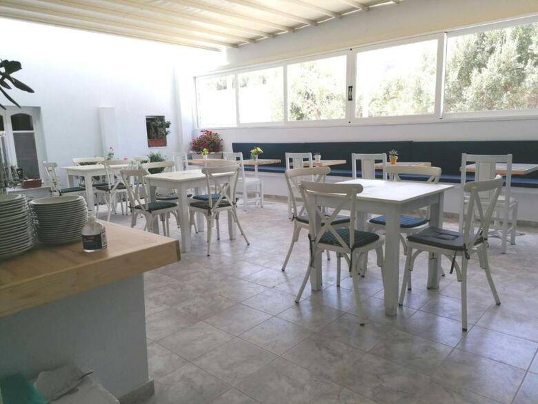 Adamakis Hotel