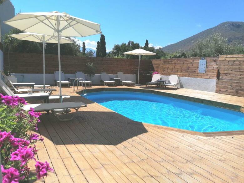 Adamakis Hotel