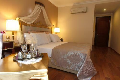 Saint John Hotel