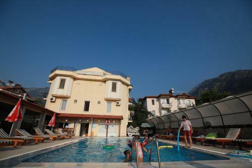 California Apart Hotel