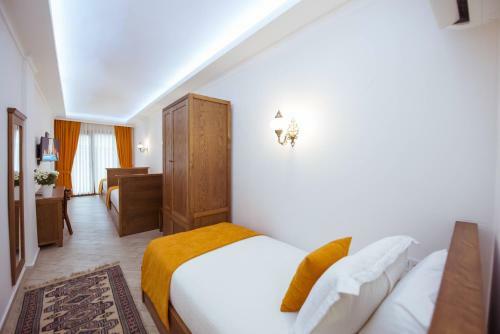 Infinity City Hotel
