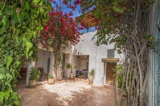 Hotel Caravanserai