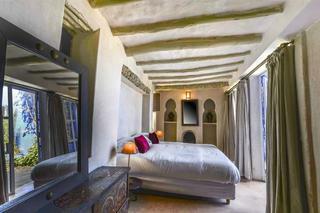 Hotel Caravanserai