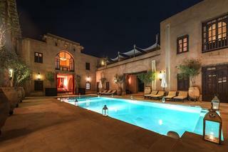 Hotel Caravanserai