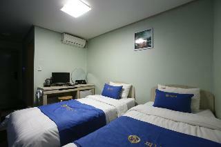 Peanut Hotel