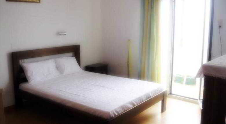 Apartamentos Crysalis Apts
